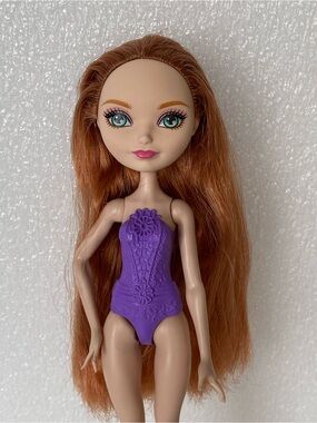 Mattel Ever After High Hairstyling Holly O'Hair Doll Red Hair Green Eyes